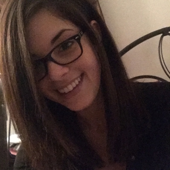 Meet your Posher, Shaina - Picture 1 of 1